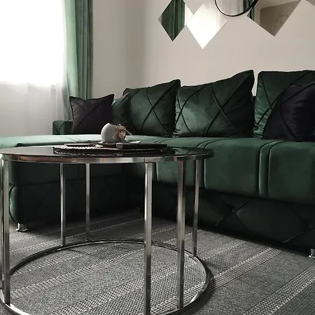 Green!! Apartment