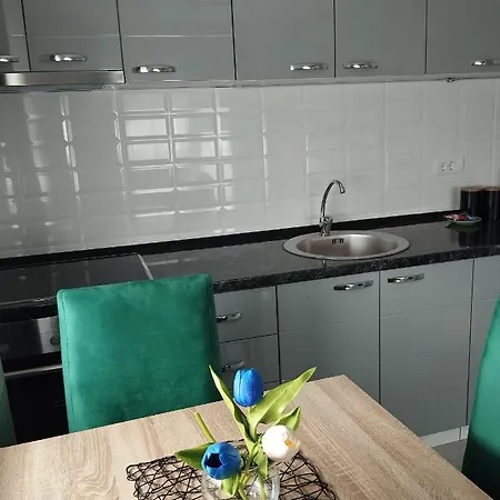 Green!! Apartment