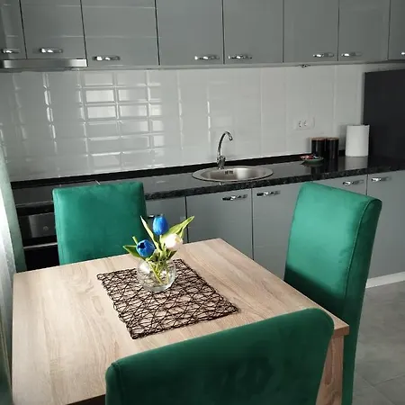 Apartment Green!!