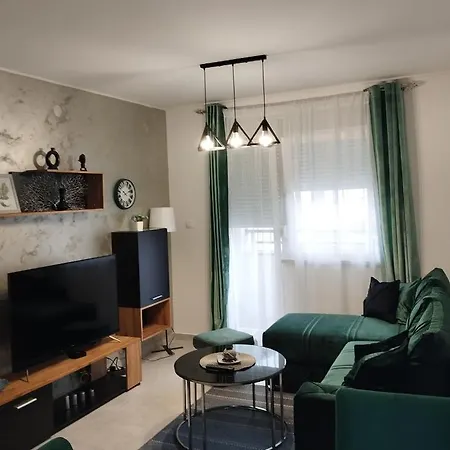 Apartment Green!! *
