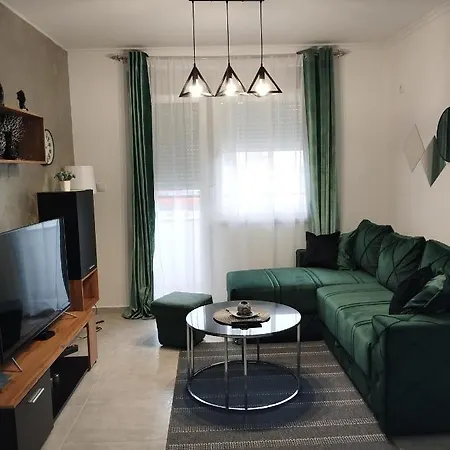 Apartment Green!!